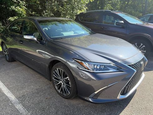 Used 2023 Lexus ES 350 w/ Accessory Package (Z1) FWD image 3