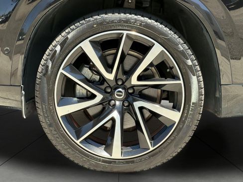 Used 2024 Volvo XC90 B6 Plus AWD/4WD image 25
