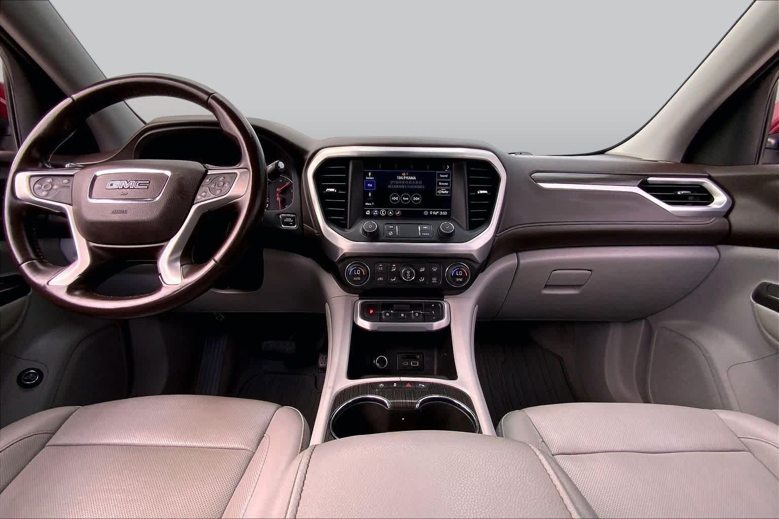 Used 2020 GMC Acadia SLT w/ Driver Alert Package II FWD image 15