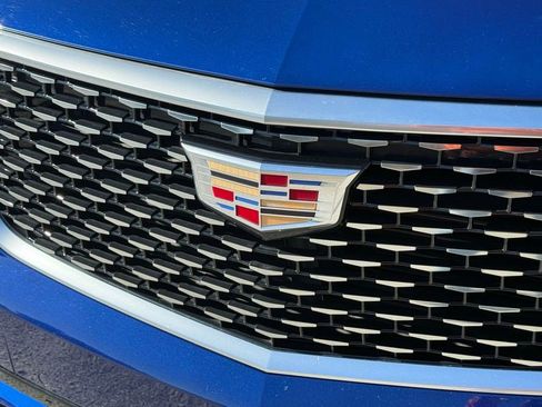 Certified 2025 Cadillac XT6 Premium Luxury image 12