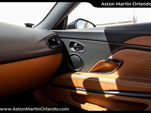Used 2023 Aston Martin DBS Coupe image 64