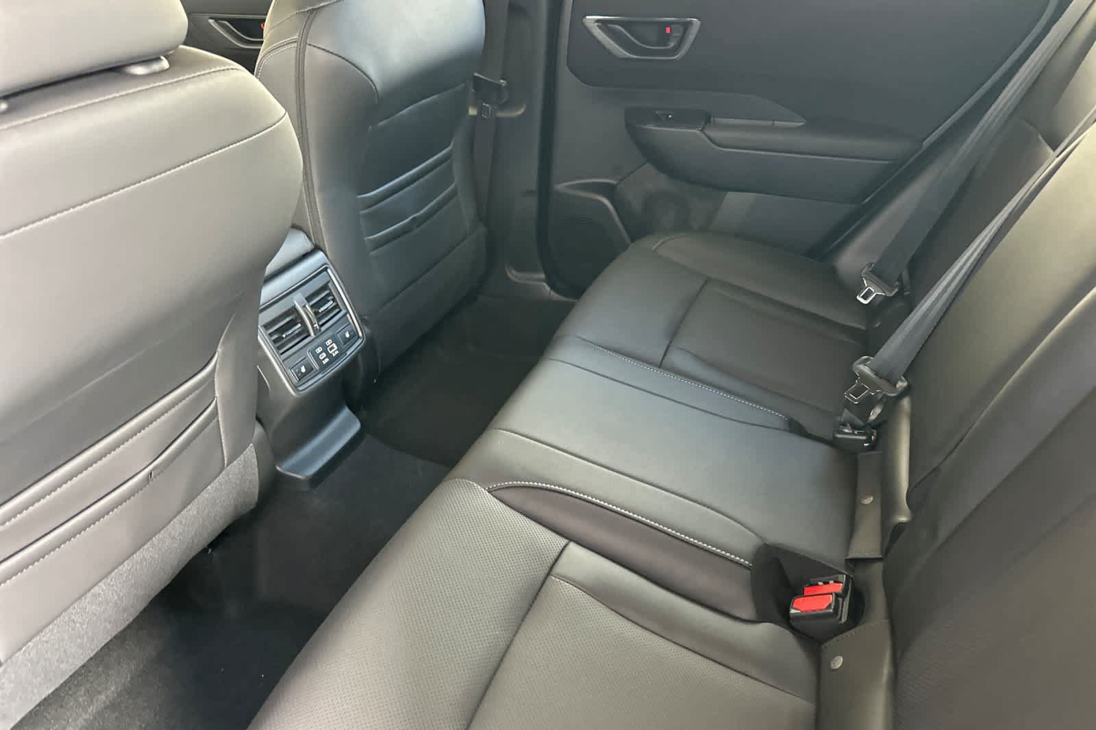 New 2026 Subaru Outback Limited AWD/4WD image 11