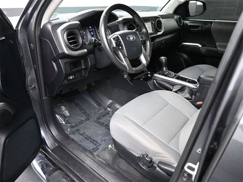 Used 2017 Toyota Tacoma SR5 image 2