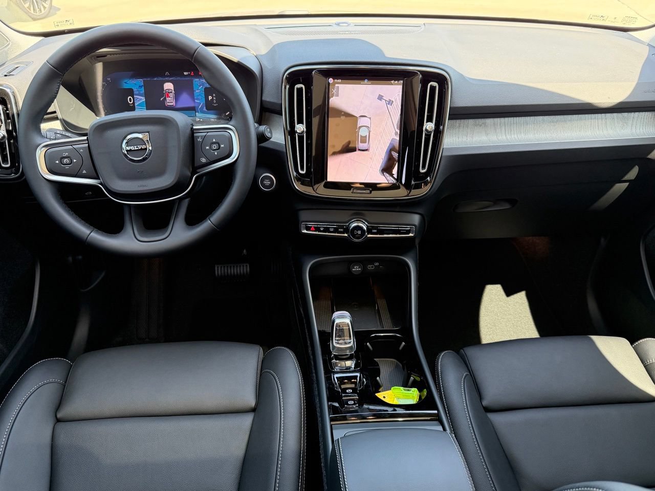 New 2026 Volvo XC40 B5 Plus w/ Climate Package AWD/4WD image 10