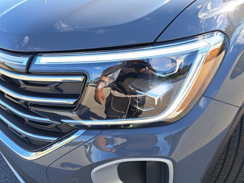 New 2026 Volkswagen Atlas SE FWD image 31