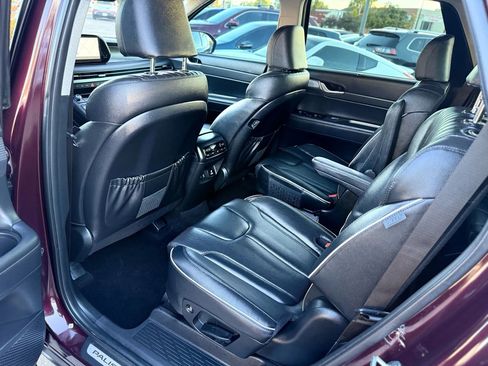 Used 2024 Hyundai Palisade Limited image 13