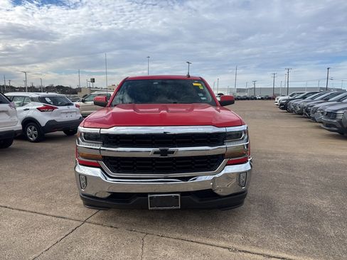 Used 2018 Chevrolet Silverado 1500 LT w/ LT Eassist Package image 2