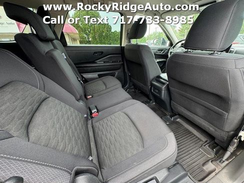 Used 2023 Nissan Pathfinder S AWD/4WD image 12