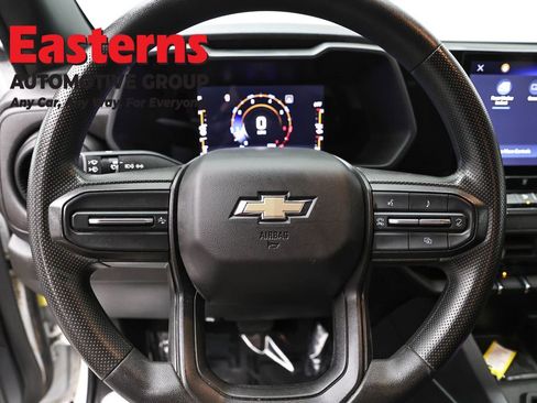 Used 2023 Chevrolet Colorado W/T image 10