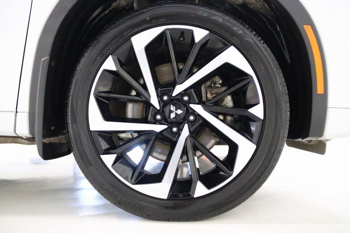 Used 2024 Mitsubishi Outlander 4WD Plug-In Hybrid image 79