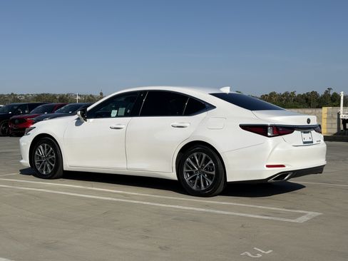 Certified 2024 Lexus ES 350 w/ Accessory Package (Z1) FWD image 10
