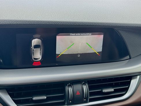 Used 2018 Alfa Romeo Stelvio Ti Sport image 10