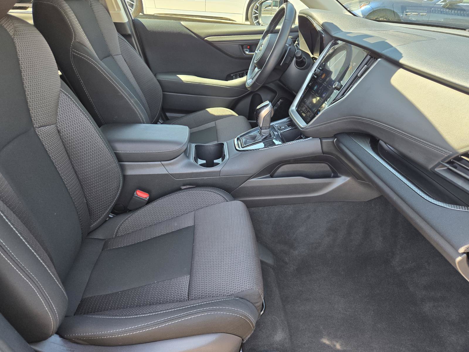 Used 2025 Subaru Outback Premium AWD/4WD image 32