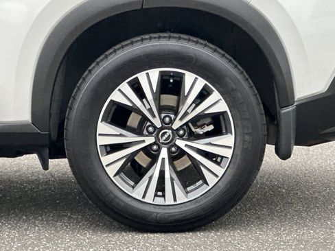 Used 2022 Nissan Rogue SV image 28