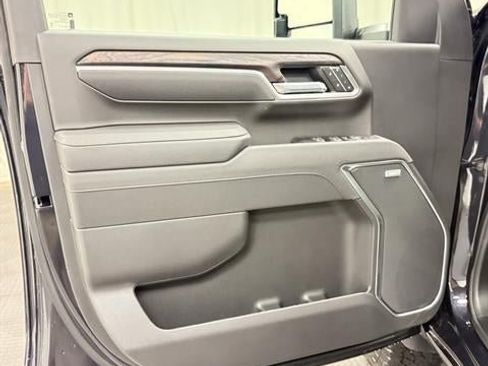 New 2026 GMC Sierra 2500 SLT w/ SLT Premium Package AWD/4WD image 26