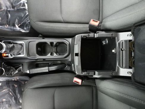 Used 2023 Jeep Wrangler Altitude image 34