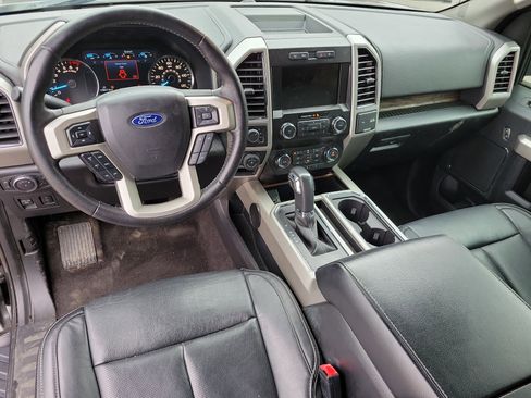 Used 2019 Ford F150 Lariat w/ Trailer Tow Package image 20