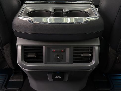 Used 2025 Ford F150 Lariat w/ Equipment Group 502A High image 37