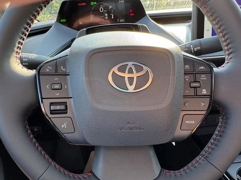 New 2025 Toyota Prius Plug-In Hybrid FWD image 15