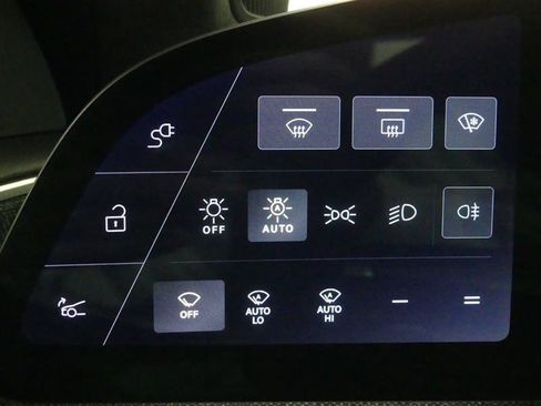 Used 2023 Lucid Air Pure image 13