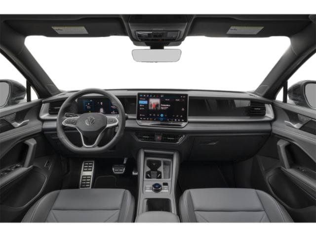 Certified 2026 Volkswagen Tiguan SE R-Line FWD image 7