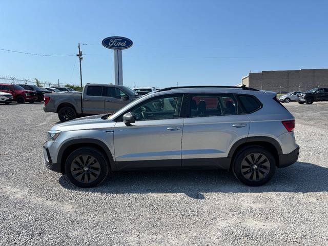 Used 2023 Volkswagen Taos S FWD image 11