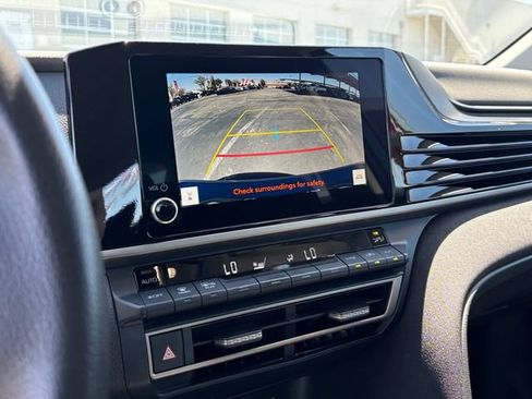 Used 2025 Toyota Camry LE FWD image 21