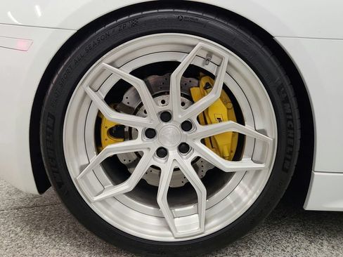 Used 2018 Audi R8 V10 RWD image 34