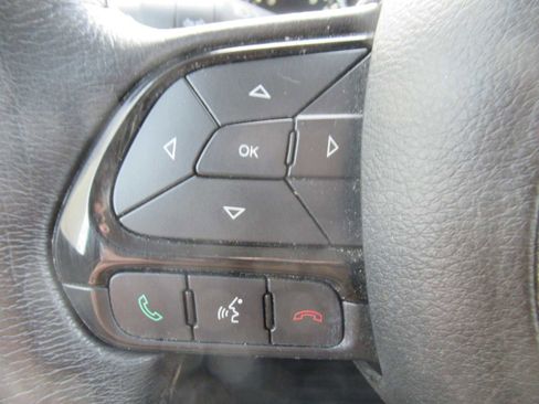 Used 2016 Jeep Renegade Latitude image 23