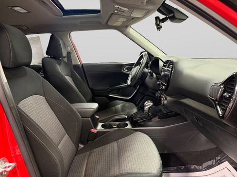 Used 2022 Kia Soul GT-Line FWD image 23