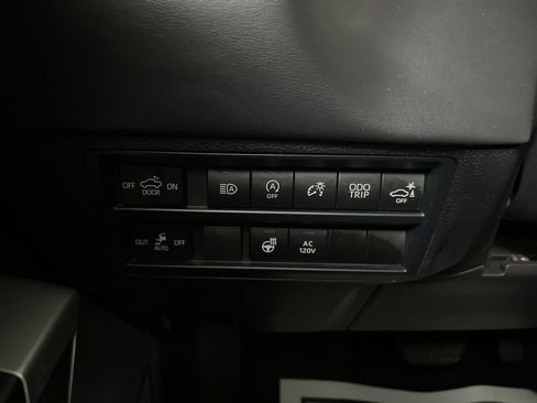 Used 2024 Toyota Tundra Platinum image 31