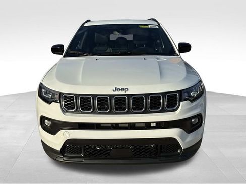 New 2026 Jeep Compass Latitude image 2