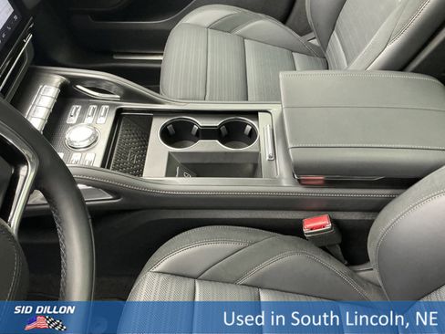 Used 2025 Lincoln Nautilus Reserve w/ Jet Appearance Package image 14