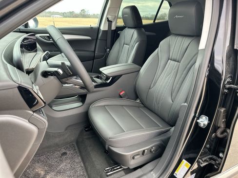 New 2025 Buick Envision Avenir image 18