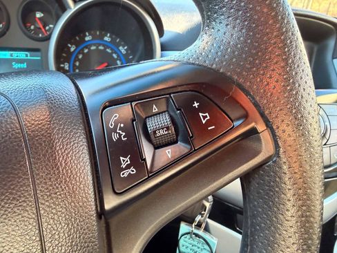Used 2016 Chevrolet Cruze LT FWD image 22