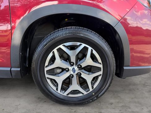Used 2021 Subaru Forester Premium AWD/4WD image 43