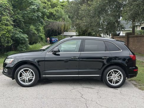 Used 2017 Audi Q5 2.0T Premium Plus w/ Technology Package AWD/4WD image 2