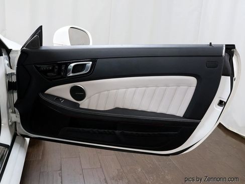 Used 2014 Mercedes-Benz SLK 250 image 27