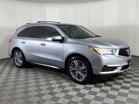 Used 2017 Acura MDX w/ Technology & Entertainment image 7