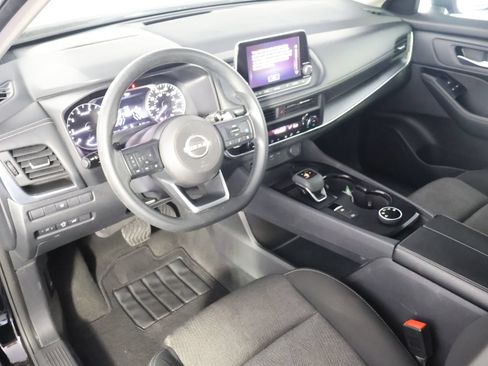 Used 2024 Nissan Rogue SV AWD/4WD image 29