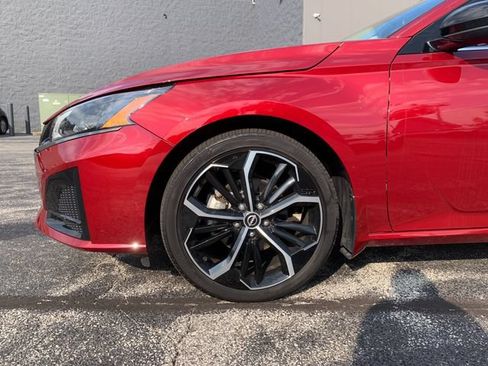 Used 2023 Nissan Altima 2.5 SR w/ SR Premium Package FWD image 31