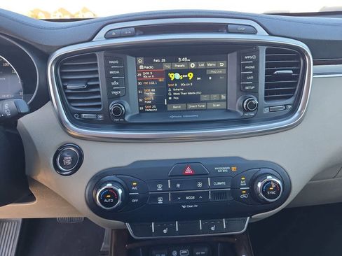 Used 2017 Kia Sorento EX w/ EX Advanced Touring Package image 28