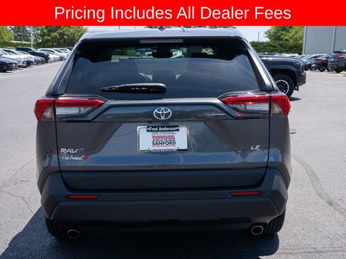Used 2024 Toyota RAV4 LE FWD image 4