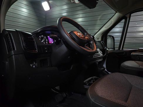 Used 2024 RAM ProMaster 2500 image 14