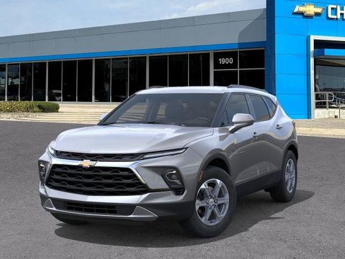 New 2026 Chevrolet Blazer LT w/ Convenience Package FWD image 6