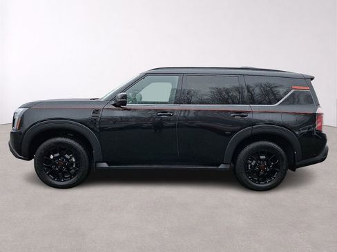 Used 2025 Nissan Armada PRO-4X image 4