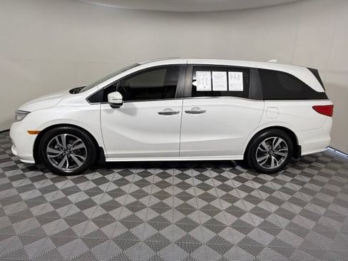 Used 2023 Honda Odyssey Touring image 3