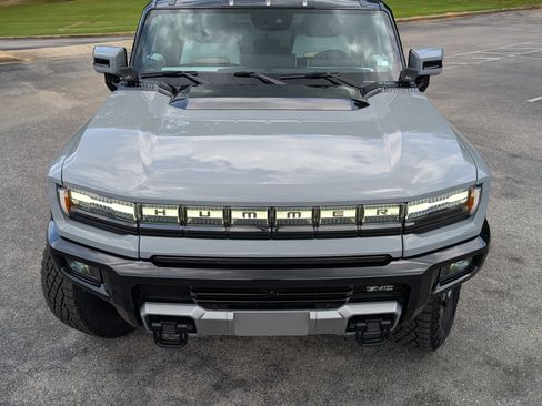 Used 2024 GMC Hummer EV 2X w/ Extreme Off-Road Package AWD/4WD image 12