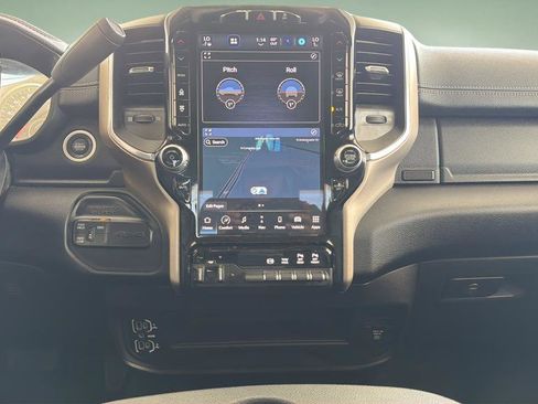 Used 2024 RAM 2500 Laramie AWD/4WD image 8