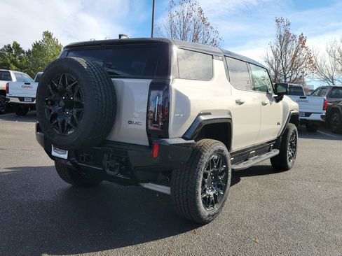 New 2026 GMC Hummer EV SUV image 3
